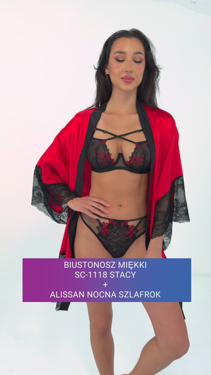 Kinga Stacy i czerwony szlafrok: bielizna w stylizacji – film