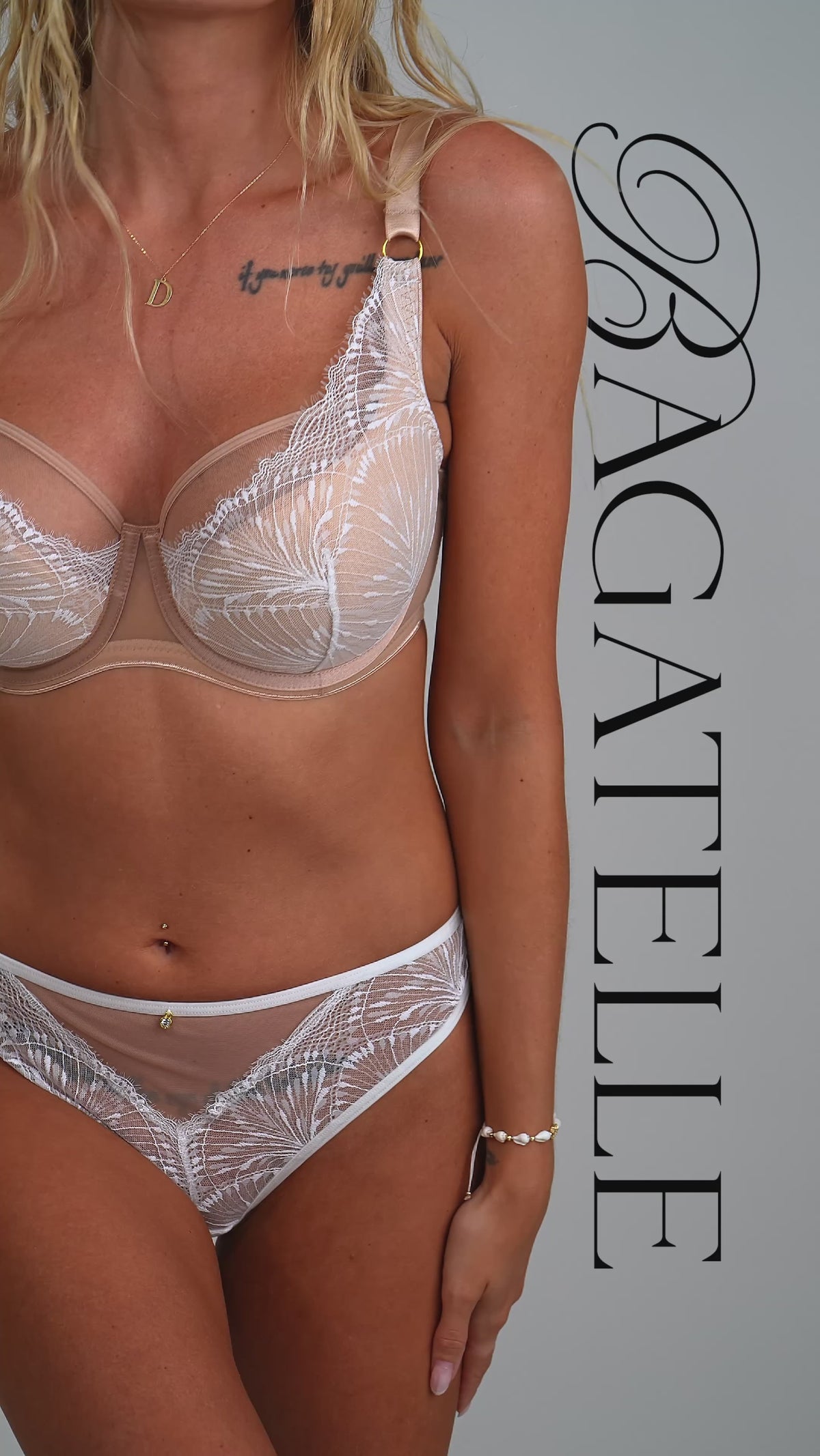 Bagatelle Vanila: beżowa wersja półusztywniana – film