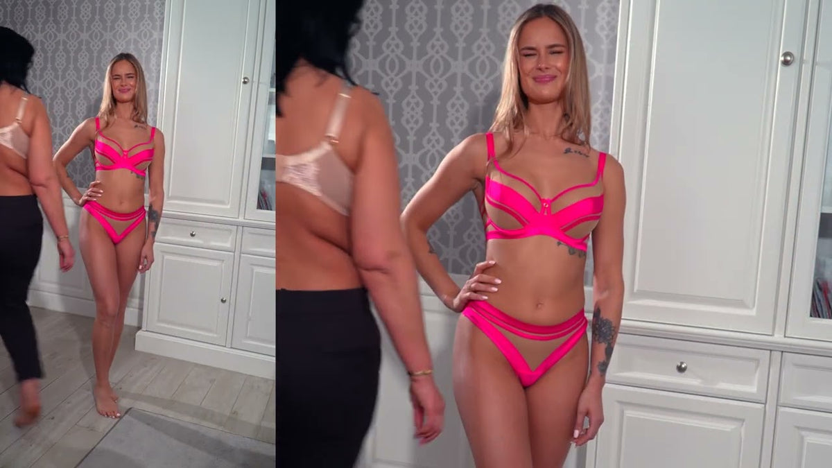 live 25 04 natalia pokazuje różową bieliznę   4K