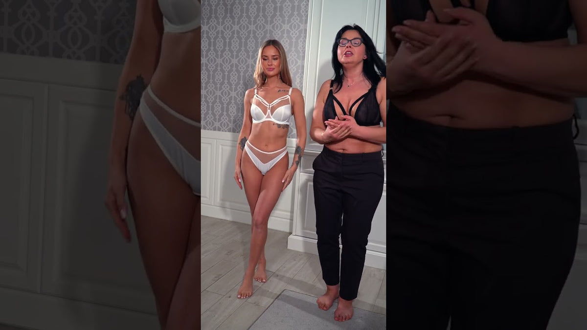 live 25 04 model w bieli i czerni i fajne wycięcei majtek   HD 1080p