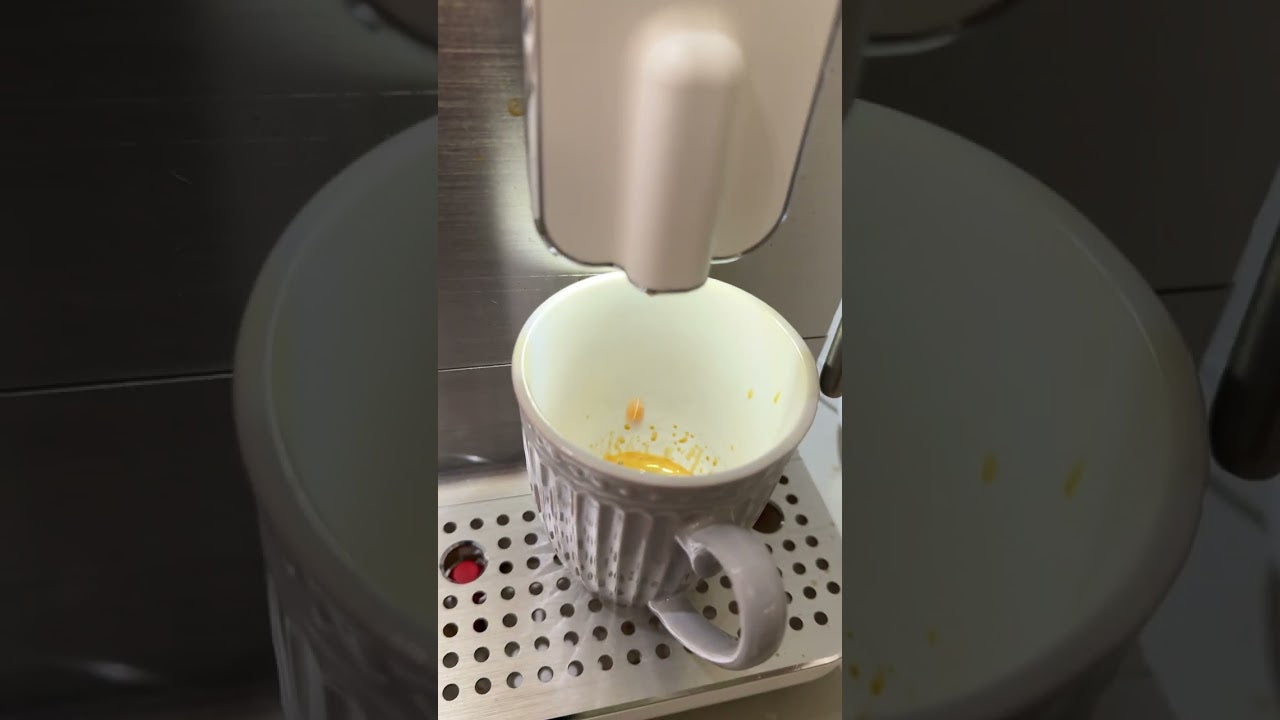 Awaria ekspresu do kawy smeg, kawa leci po kropli