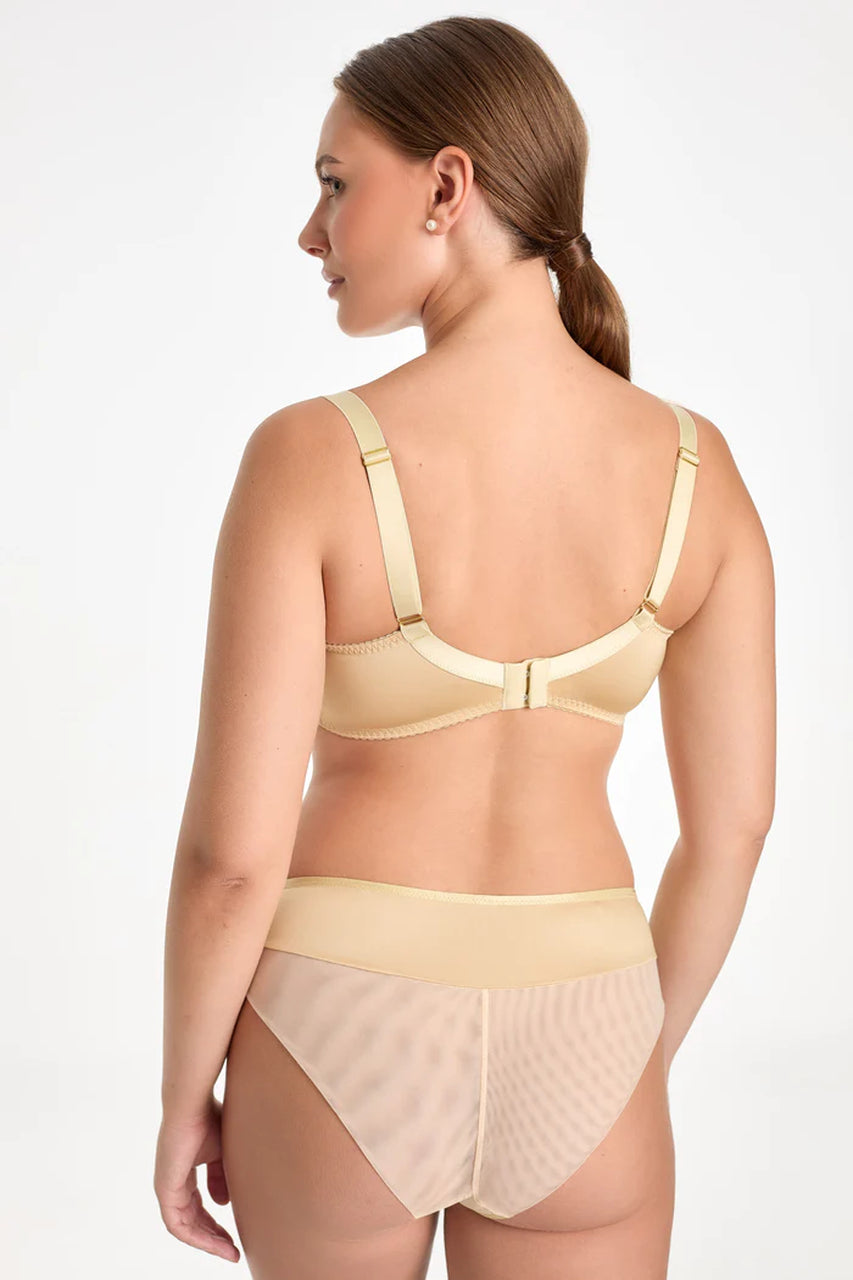 Ewa Bień C511 Karmela Majtki Brazyliany