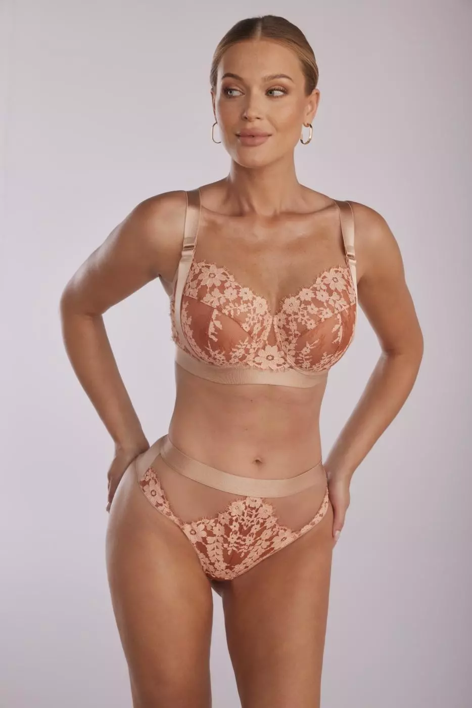 Kinga Glossy Majtki Figi Beżowy