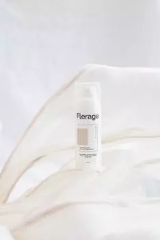 Flerage Krem Dodający Blasku O Działaniu Depigmentującym 50 Ml